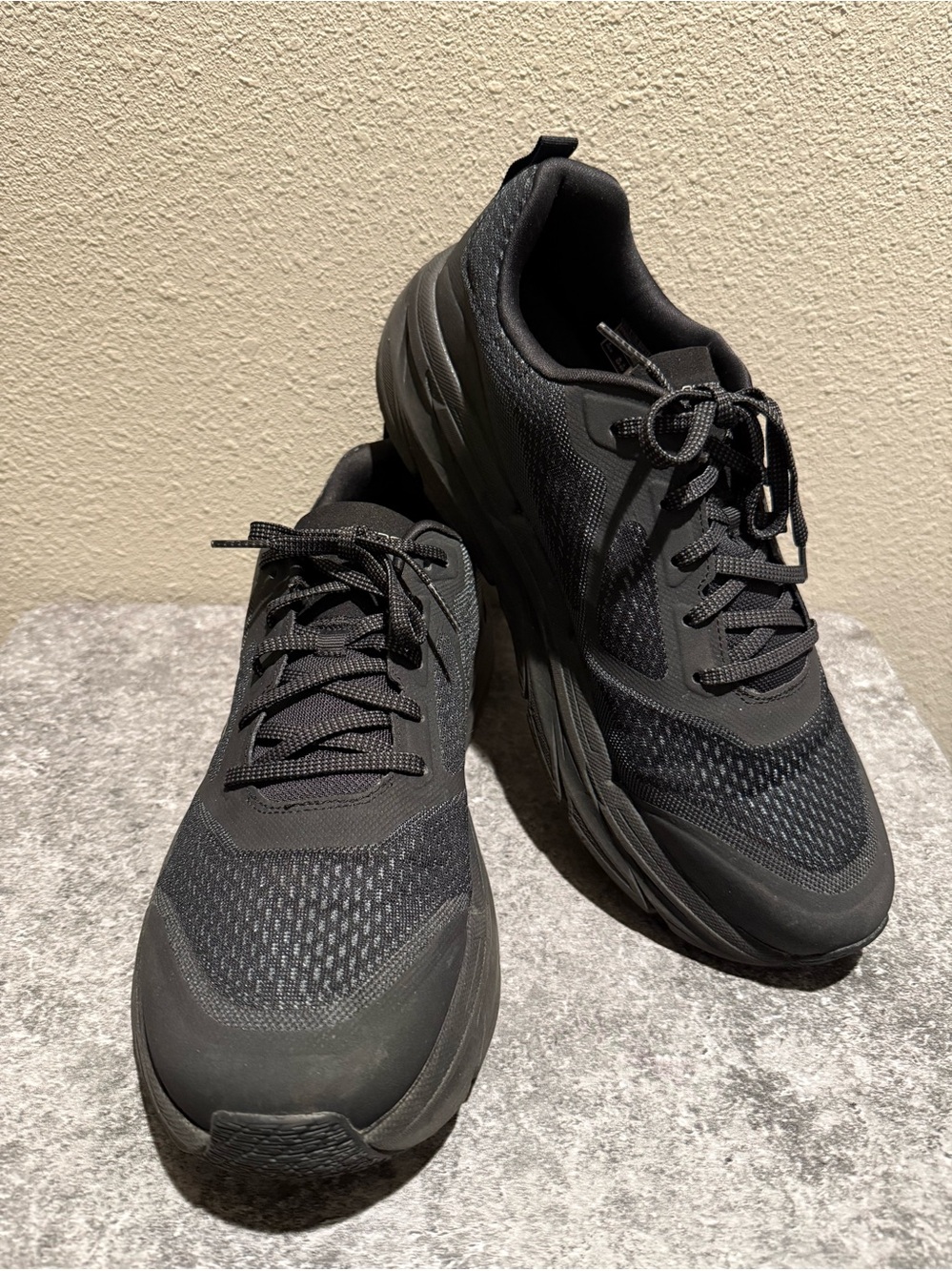 Skechers Men’s Ultra Go Air Cooled Goga Mat Wide Fit Go Run Size 11 Black